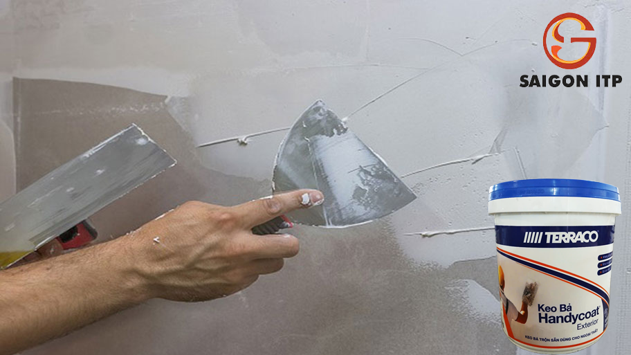 Bả Handycoat làm phẳng bề mặt, chống bong tróc và nứt tường